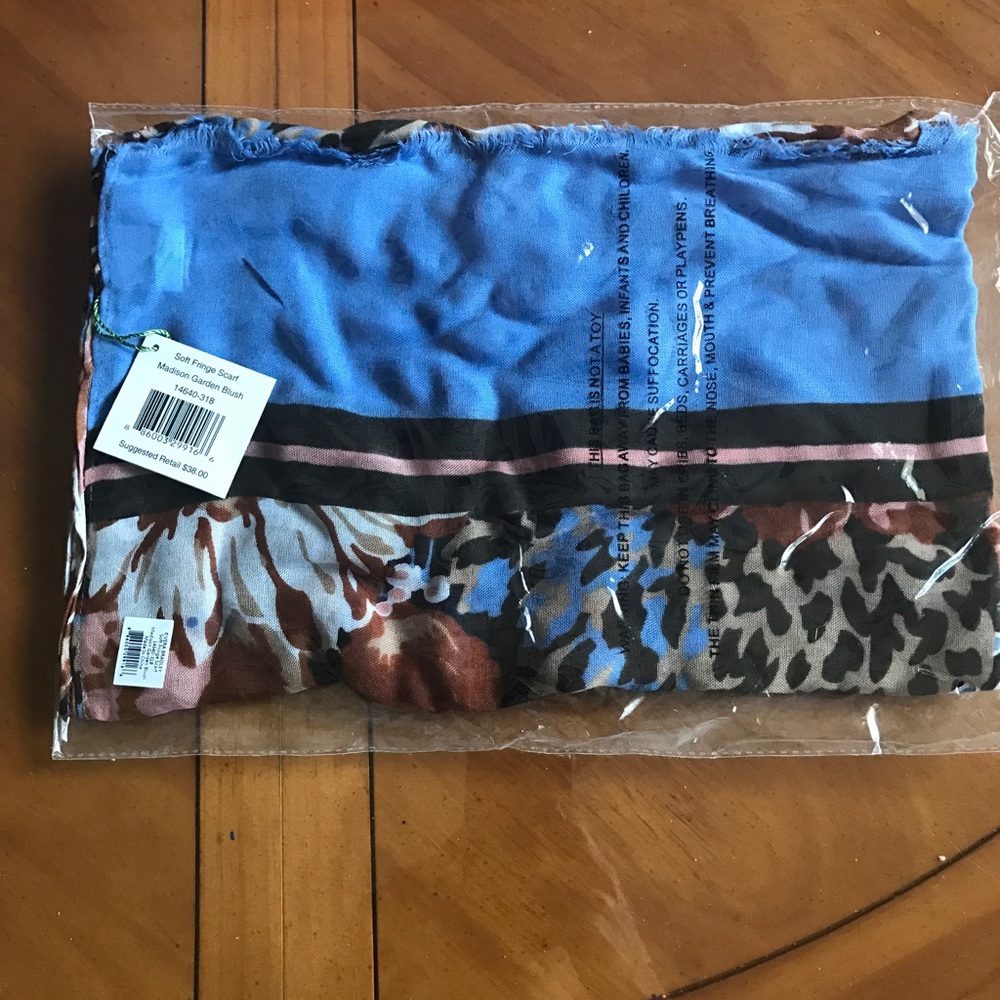 Brand new Vera Bradley scarf